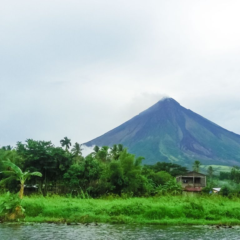 2 Awesome places to view Mt. Mayon Volcano