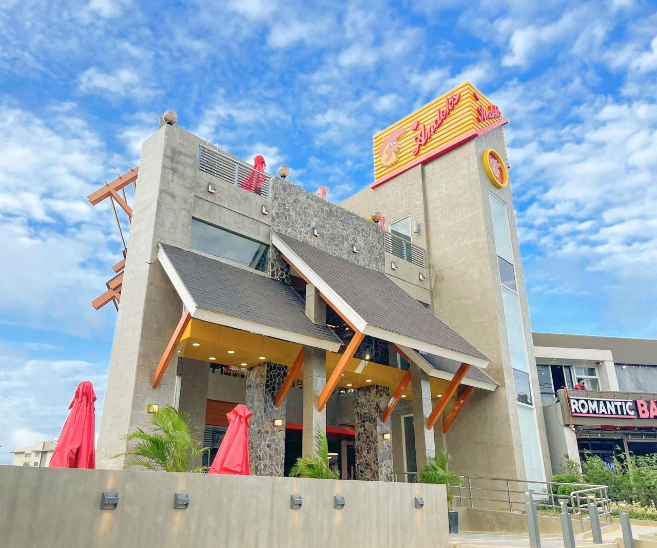 Tagaytay Restaurants with a view of Taal Volcano